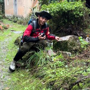 野虎探漏头像