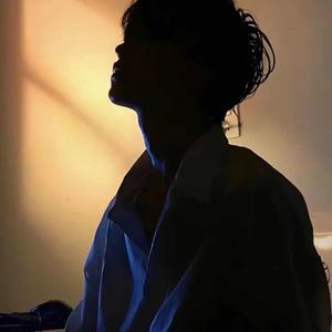 Eva德莱文头像