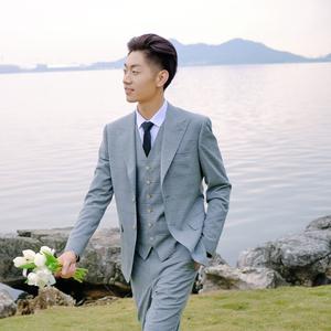 小顾总卖车头像