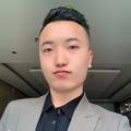 小梁说跨境头像