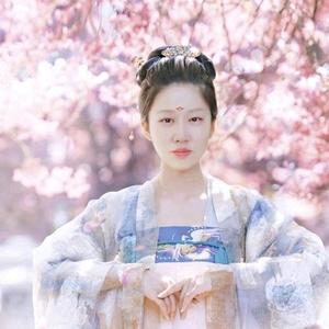 颖颖1k8t头像